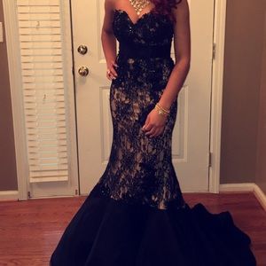 Elegant Black & Beige prom dress